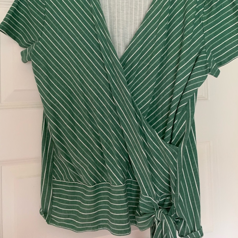 Loft outlet wrap top